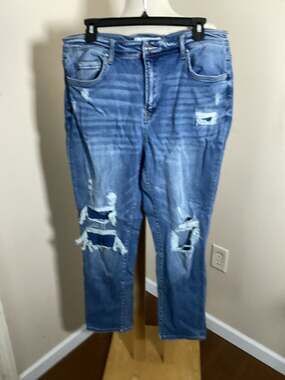 Mica Los Angeles Distressed Straight Leg Jeans Size 31